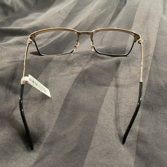 Authentic Gucci eyeglasses - Picture 4 of 5